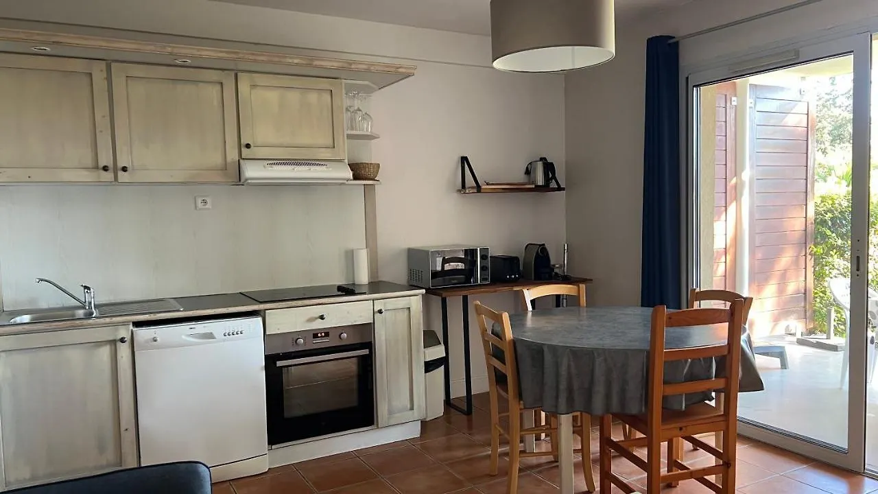 Apartman Les Terrasses Du Liouquet T2, Piscine , Parking , Mer A 150 M La Ciotat